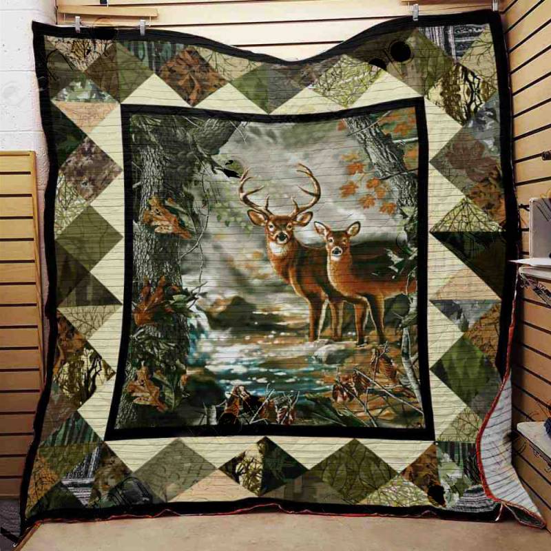 Deer Hunting Christmas Quilt -V111031