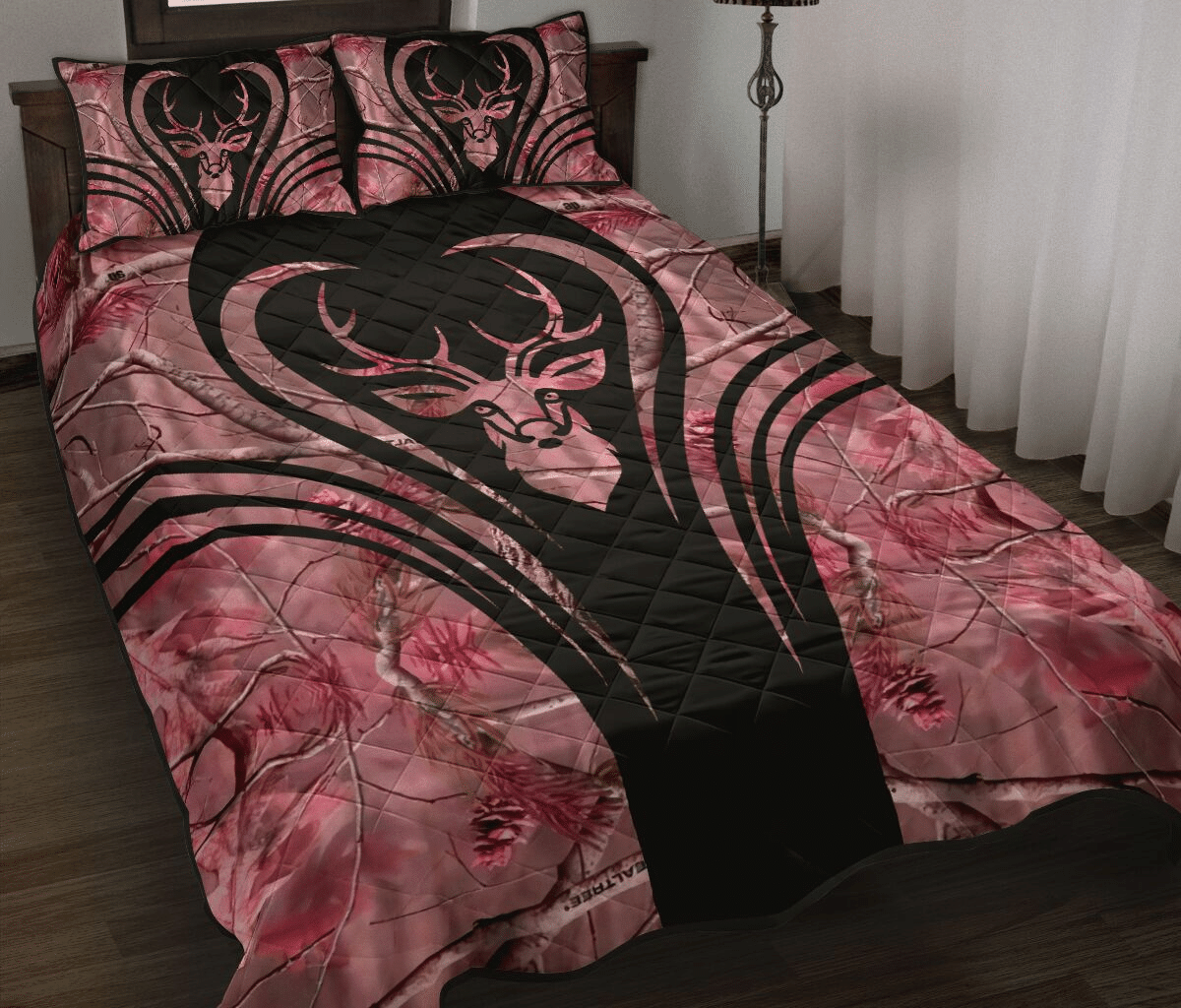 DEER HUNTING PINK QUILT BED SET