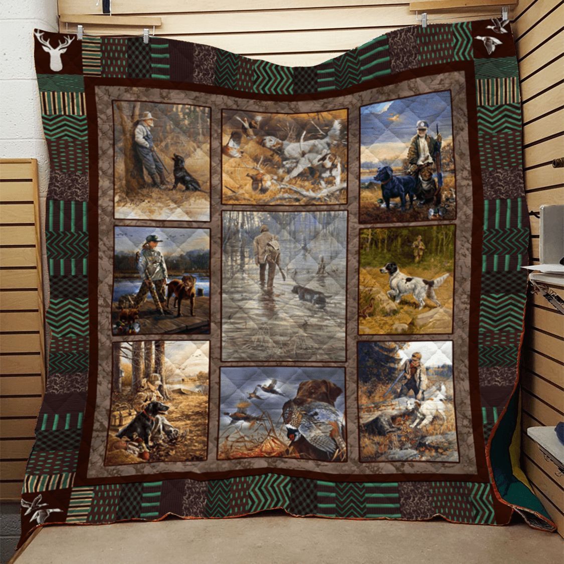 Hunting With Dog Quilt Tujai