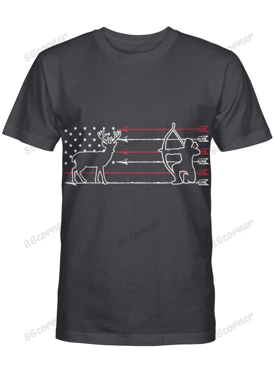 Bow Hunter Hunting Deer Hunt USA Flag T-Shirt