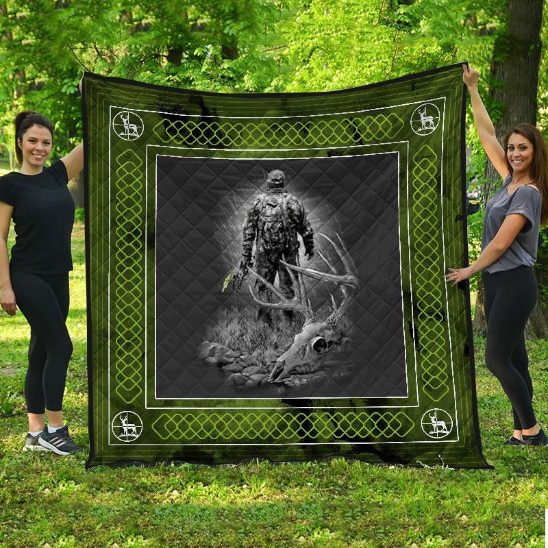 Hunting Deer Men Gift Fleece Blanket