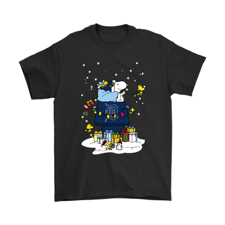 Detroit Tigers Santa Snoopy Brings Christmas To Town Shirts