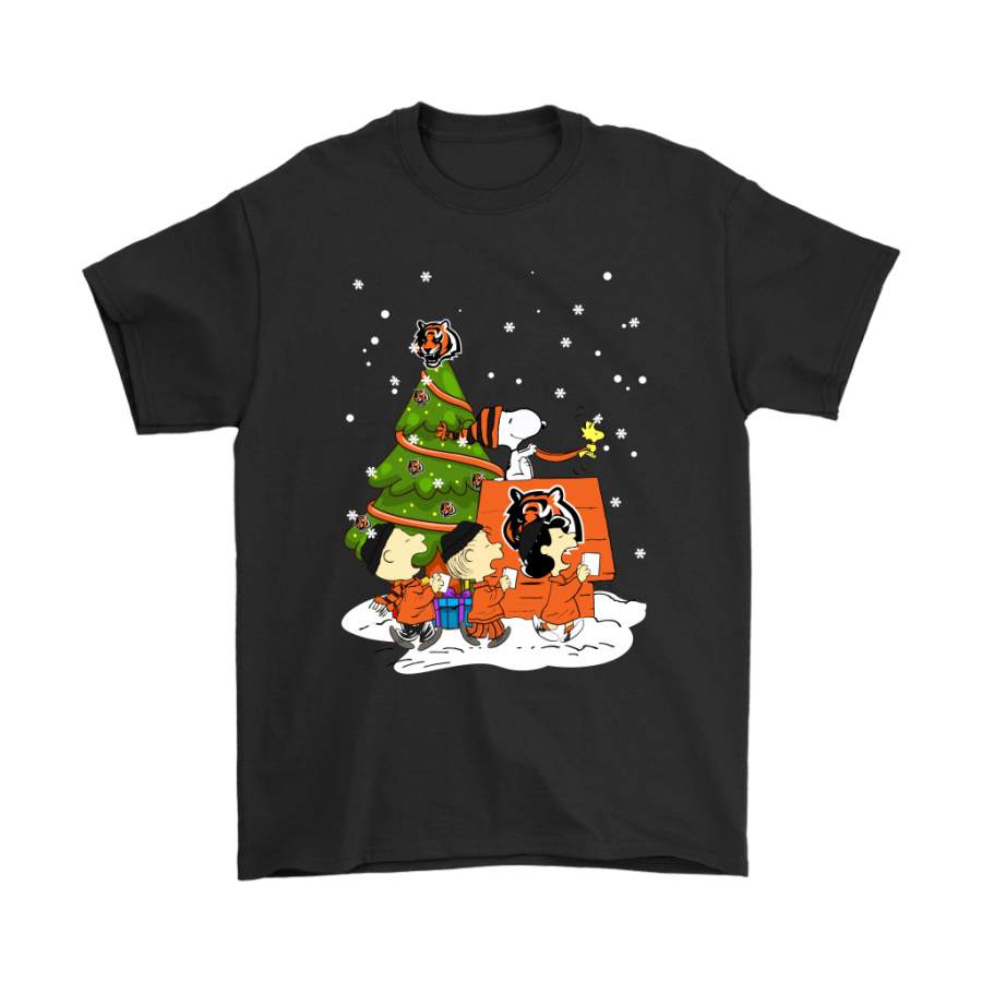 Cincinnati Bengals Are Coming To Town Snoopy Christmas Shirts