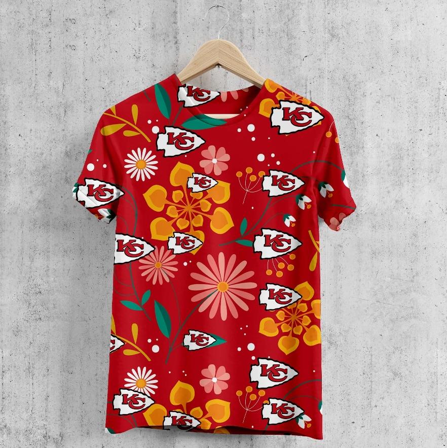 Kansas City Chiefs Crystal Floral T-Shirt