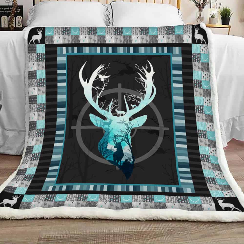 Blue Deer Hunting, Gift Ideas For Hunting’s Lovers Fleece Blanket