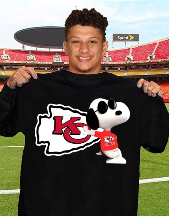 Kansas City Chiefs Snoopy Dog T Shirt T Shirt Hoodie Sweatshirt Mug Tshirt Hoodie Sweater