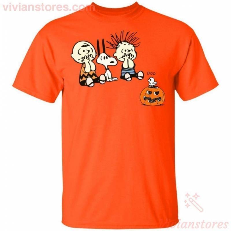 Boo Snoopy Charlie Brown And Linus Van Pelt Frightened Of Ghost Halloween T-shirt HA09